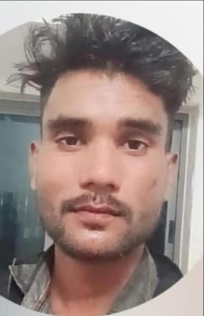 मुकेश का फाइल फोटो 
