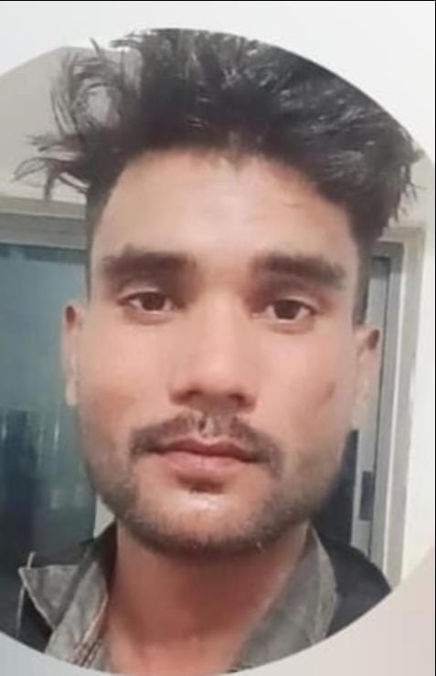 मुकेश का फाइल फोटो 