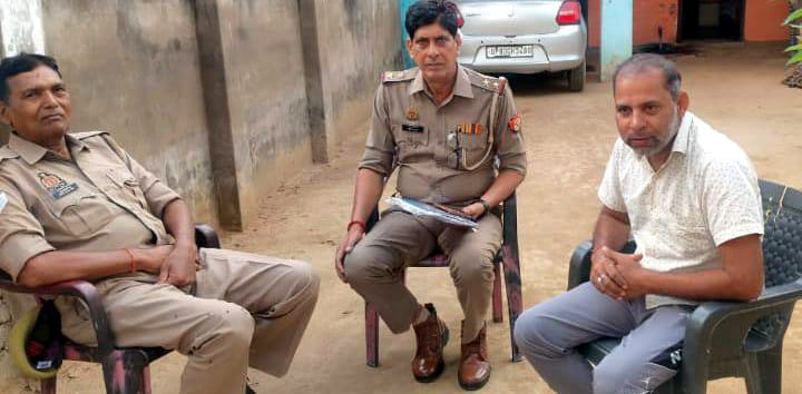 Two BKU leaders from Bah were house arrested before submitting a memorandum to the Chief Minister.