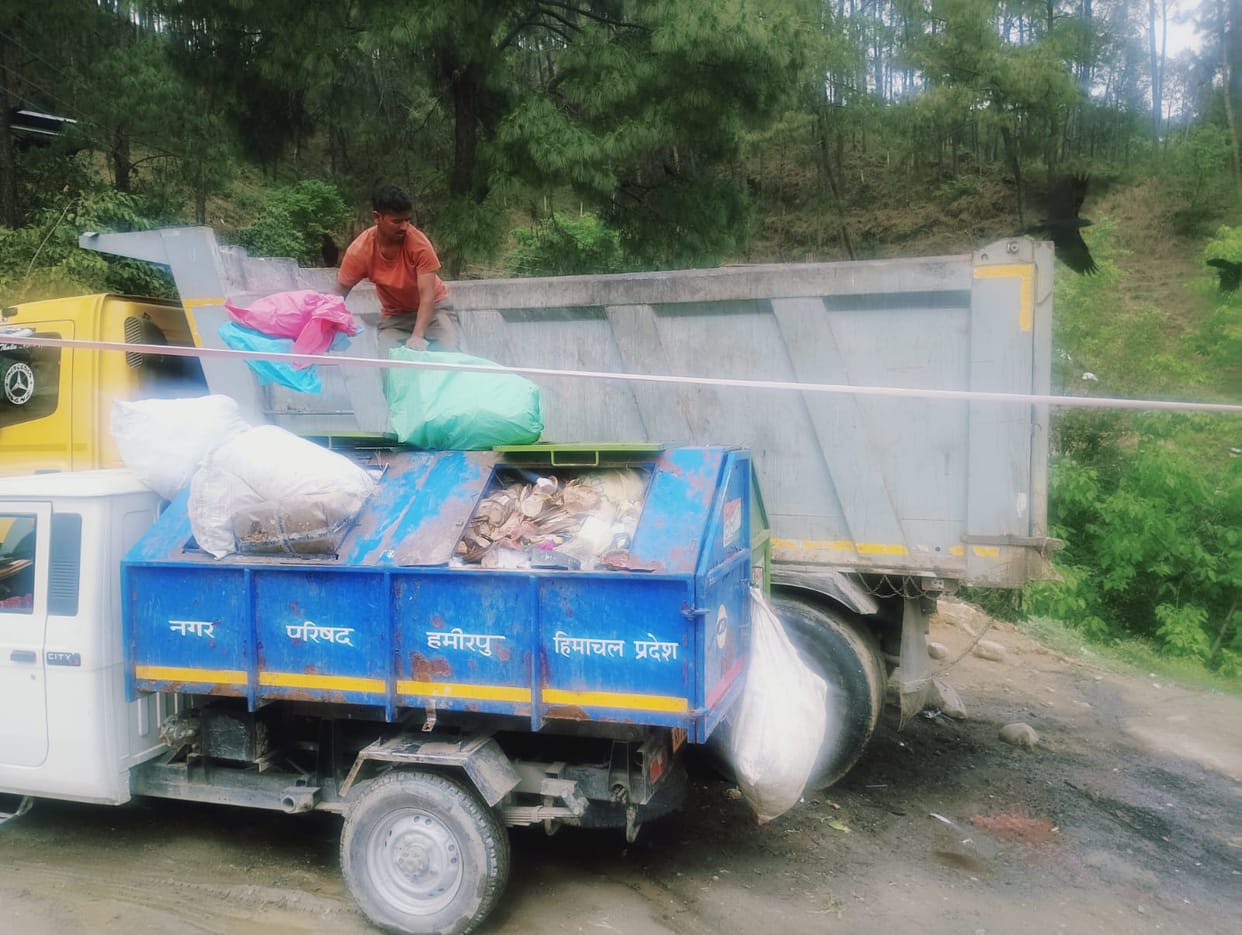 Tipper made into a dustbin, foul smell spreading