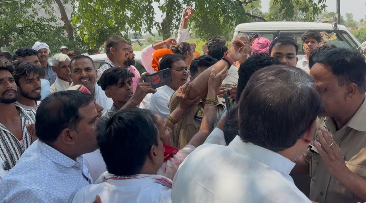 SP workers clashed when constable threatened them