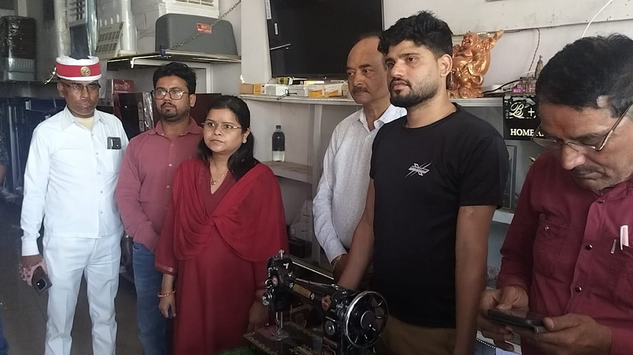 Product sold under a deceptively similar brand name in Sukrauli; racket exposed during raid.