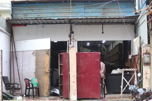Central Market: Patients evacuated from hospitals, boards removed, goods emptied