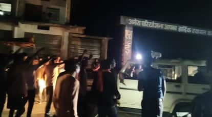 CISF Jawan Killed in Road Accident Enraged Villagers Block Road for Half an Hour in Ambikapur