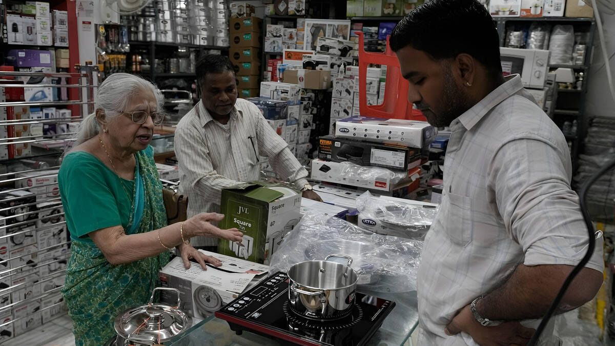 Shortage of LPG cylinders, electric stove becomes a support