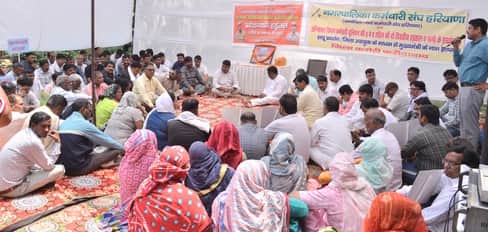 फरीदाबाद एनआईटी नीलम चौक स्थित दमकल विभाग कार्यालय में रणवीर व भवीचंद को शहीद का दर्जा दिलान