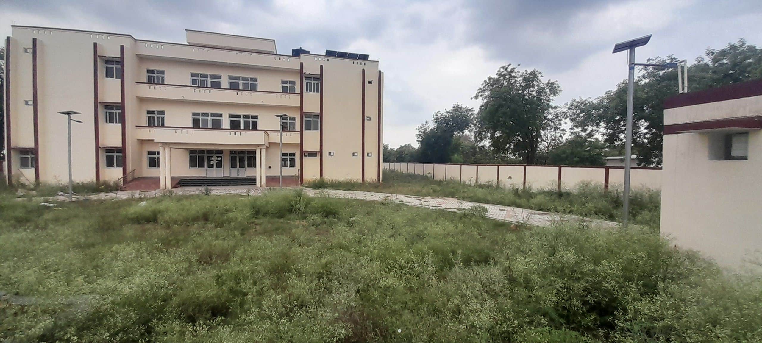 फोटो-6- बक्सर में बना गेस्ट हाउस का भवन। स्रोत: पाठक