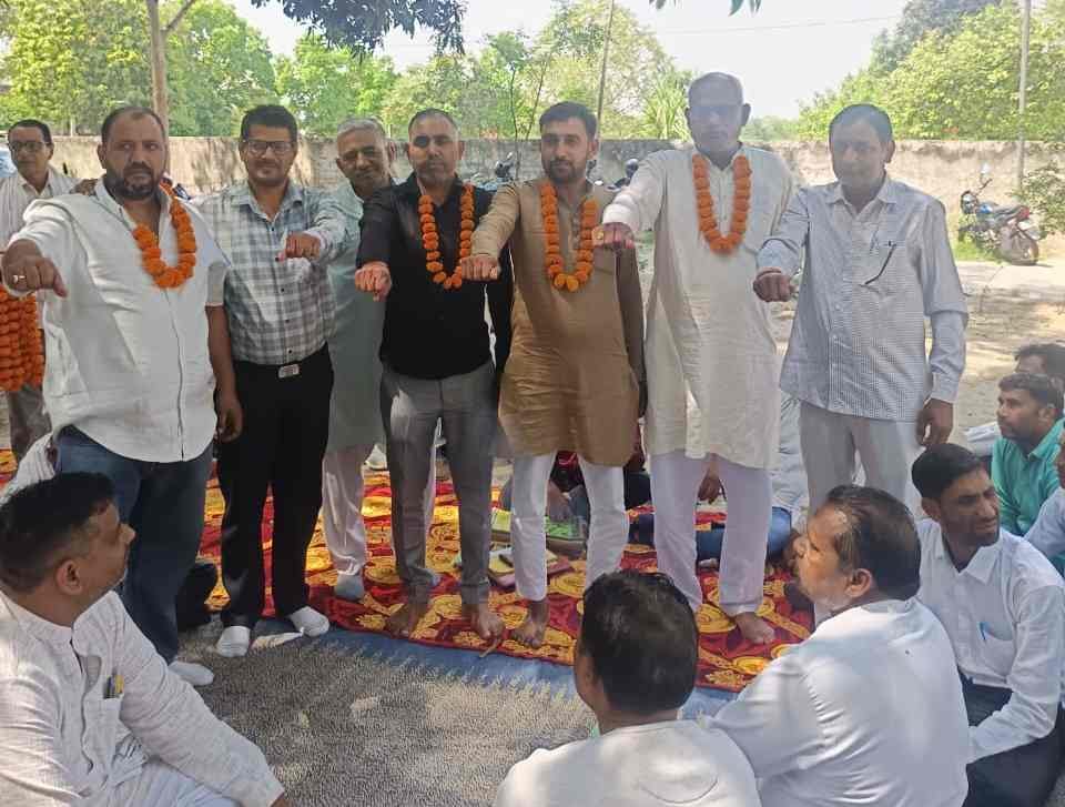 Sunder Singh became the branch head and Pradeep became the secretary.