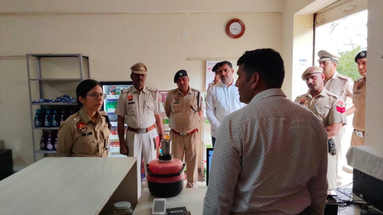 After inspecting the police line, the SP gave strict instructions on negligence