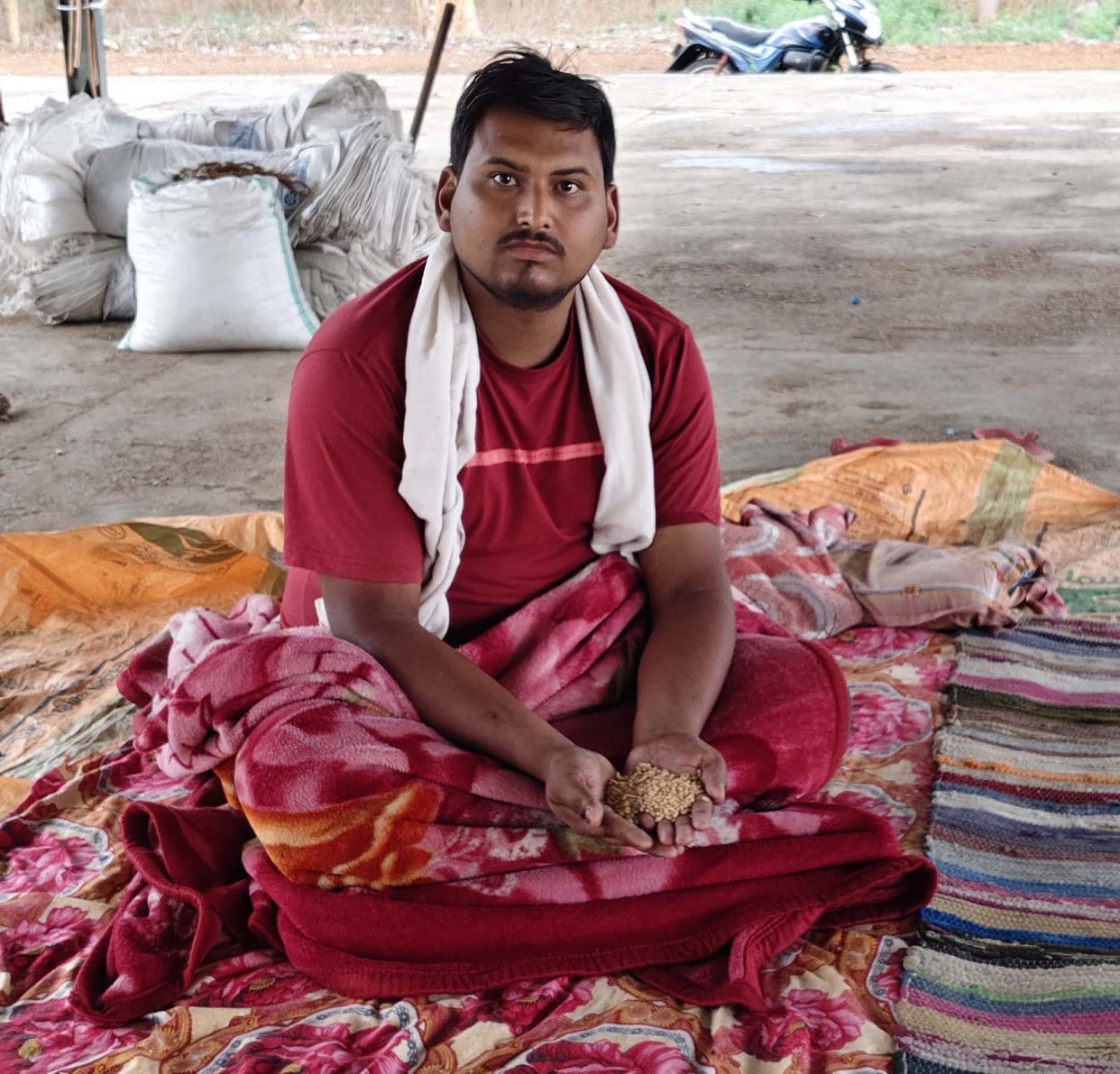 The claims are baseless... farmers stayed in the market, the in-charge of the purchasing centre was missing.