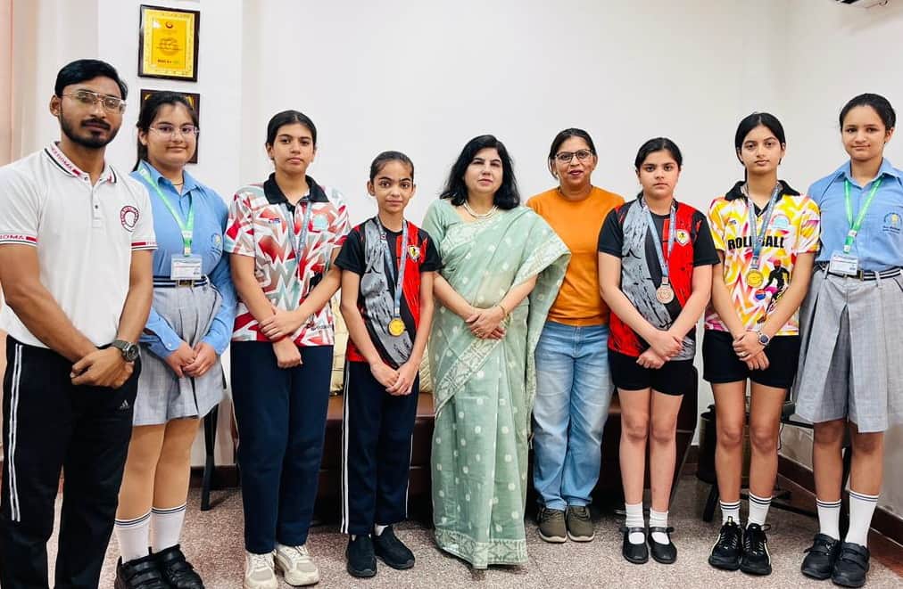 गाजियाबाद में आयोजित हुई खेलो इंडिया – अस्मिता रोल बॉल लीग में पदक विजेता जिले की खिलाड़ी। स्रो