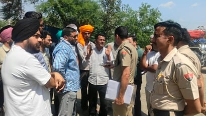 A jam was imposed due to lack of space for biometric and wheat storage in the market