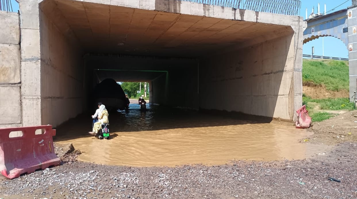 Rain exposes administration's failure, Mohana underpass filled with water