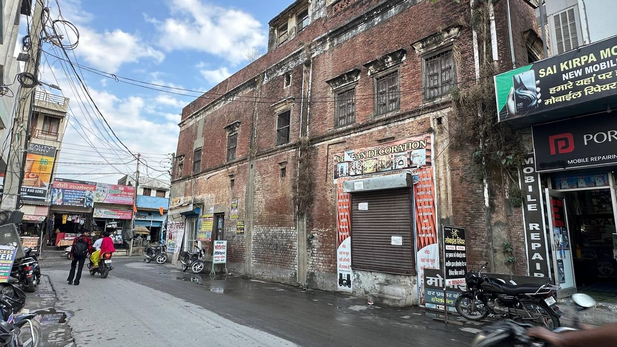The dilapidated building at Committee Chowk poses a threat to life and property.