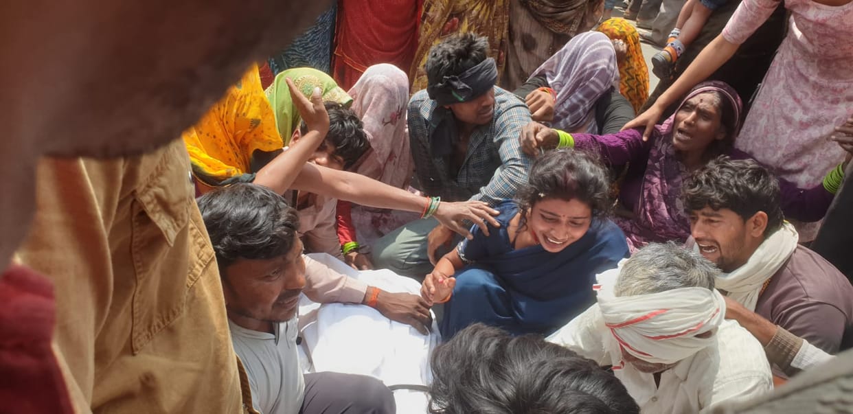 A farmer died after being hit by a rotavator while ploughing his field. Angry villagers blocked the Fatehabad-Shamsabad road by placing the body there. The accident occurred in Barovara Khurd.