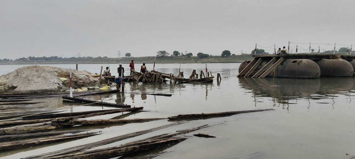 More than 3 mm of rain in an hour washed away the Pipa bridge built at Rampur Ghat