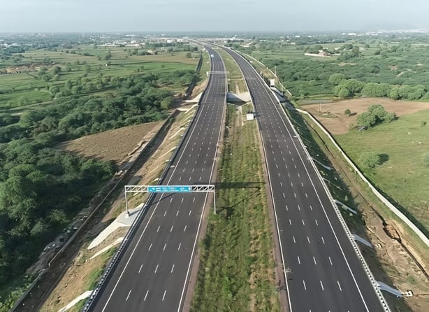 Ganga Expressway Work Completed: Vehicles Run Soon from Meerut to Prayagraj; Distance Spans 594 km