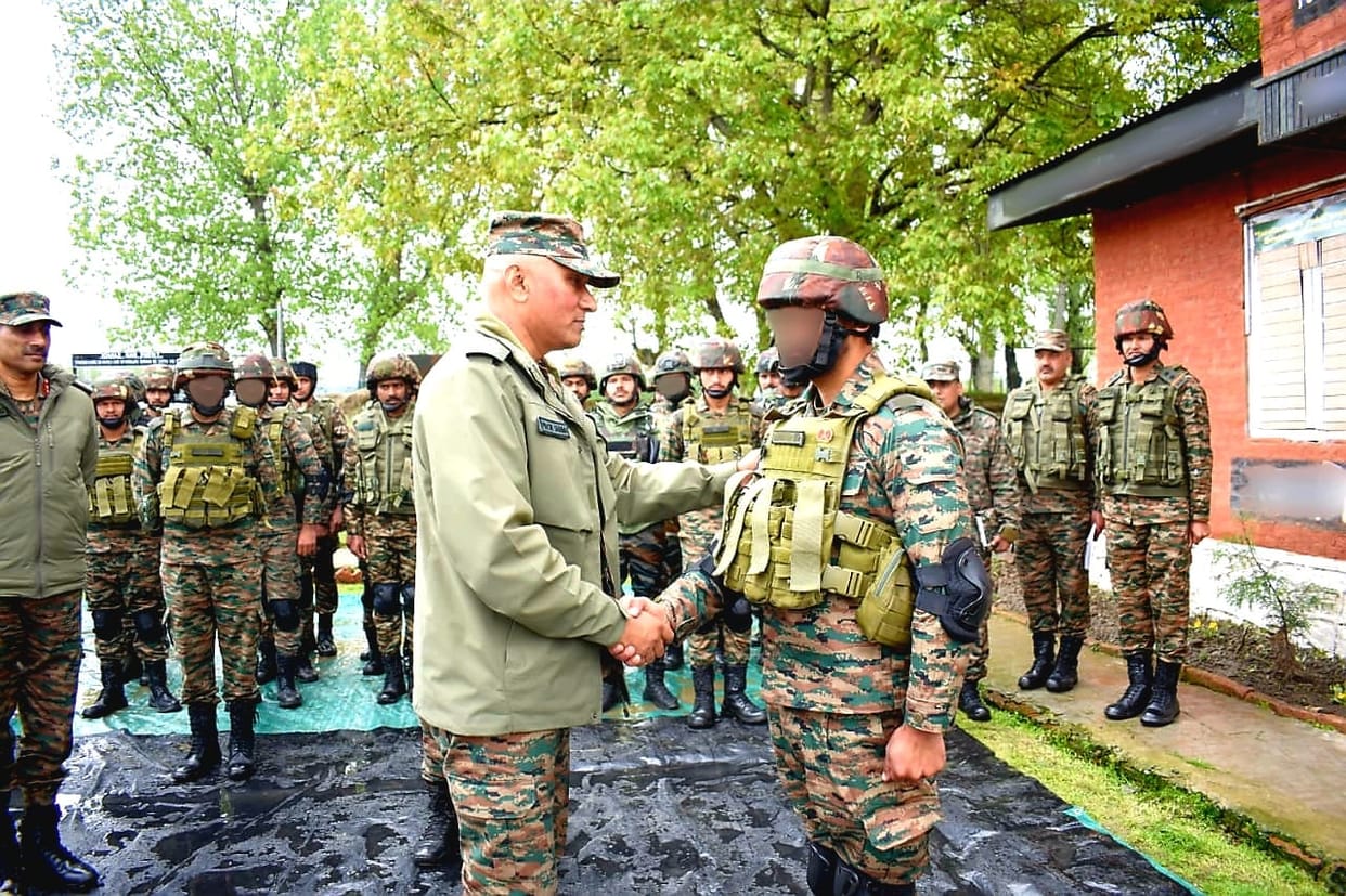 Srinagar, Leutinent General, Parteek Sharma, Visit Kashmir