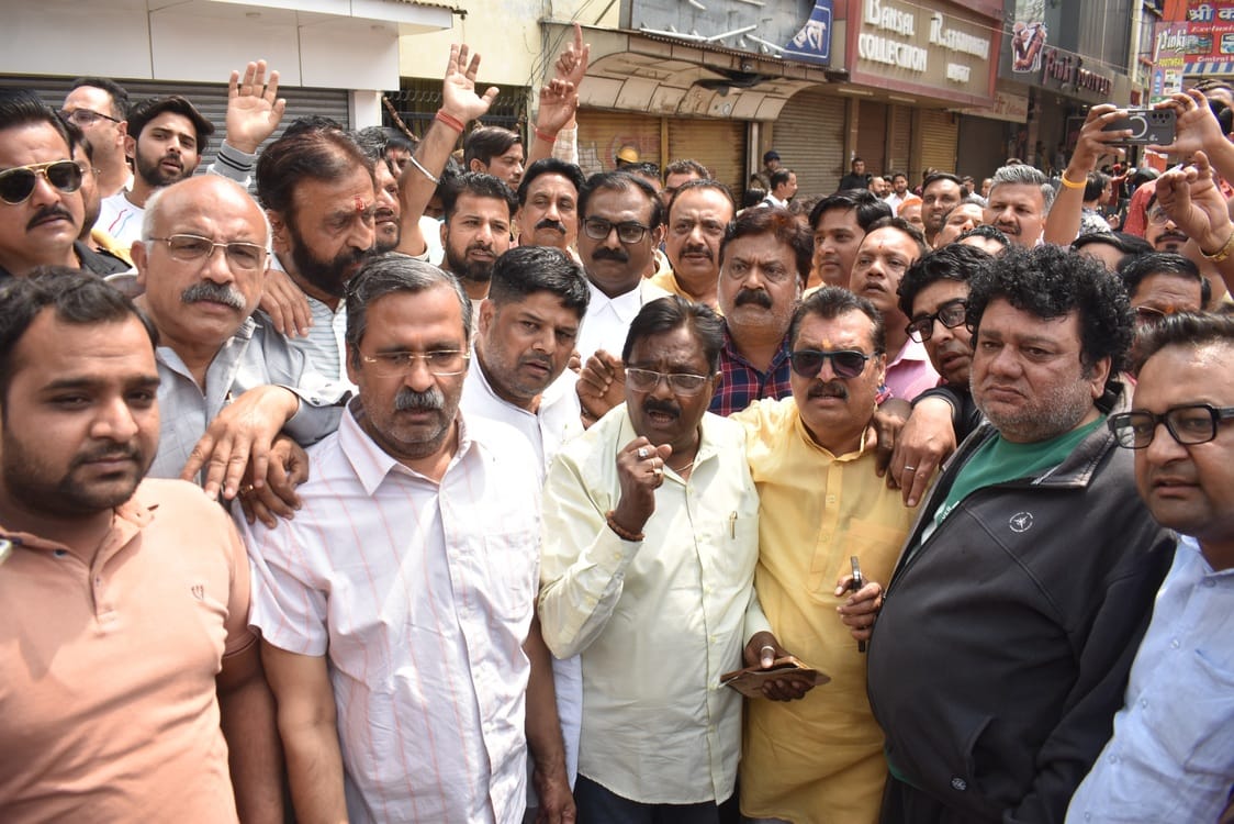 The protest site became a political arena, and a huge uproar erupted over food packets.