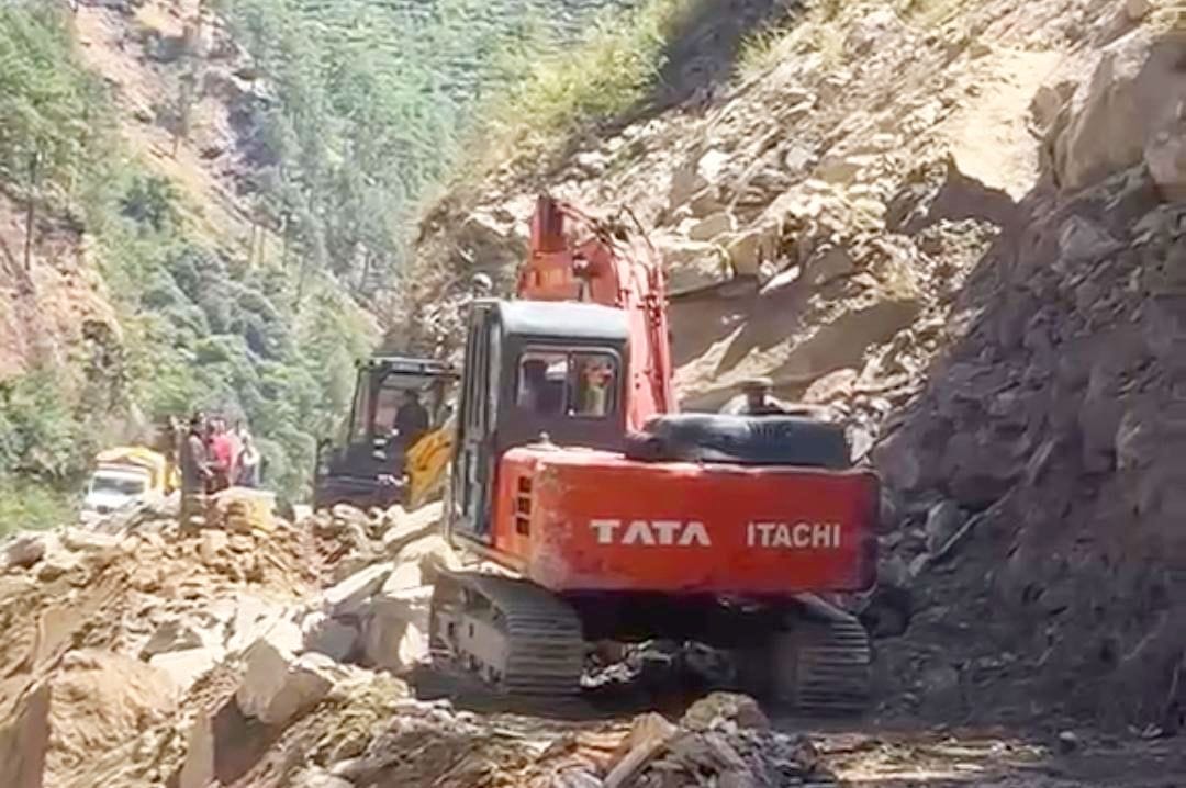 Bagipul-Jaon-Tharla road was restored for traffic on the third day