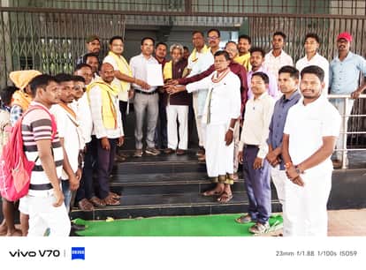 repatriation of displaced persons from Bastar to local recruitment the Sarva Adivasi Samaj submits a memorandu