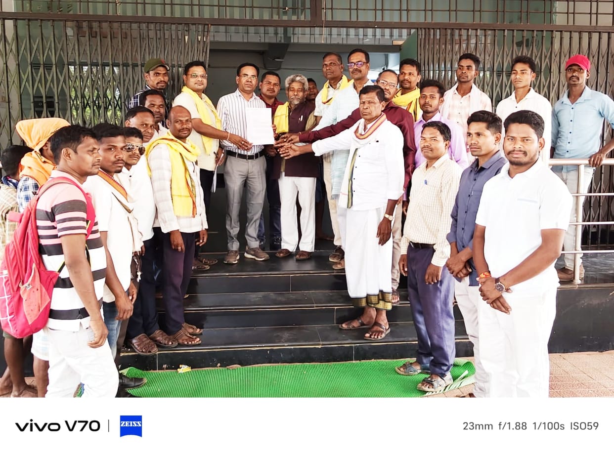 repatriation of displaced persons from Bastar to local recruitment the Sarva Adivasi Samaj submits a memorandu