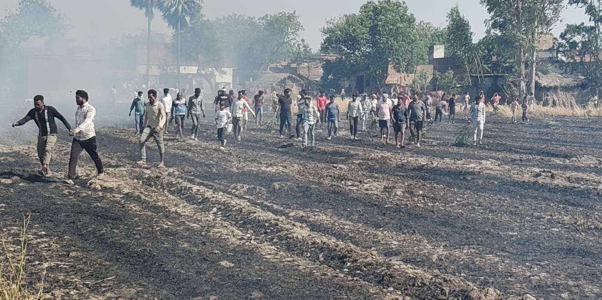More than 10 bighas of wheat crop burned in the fire