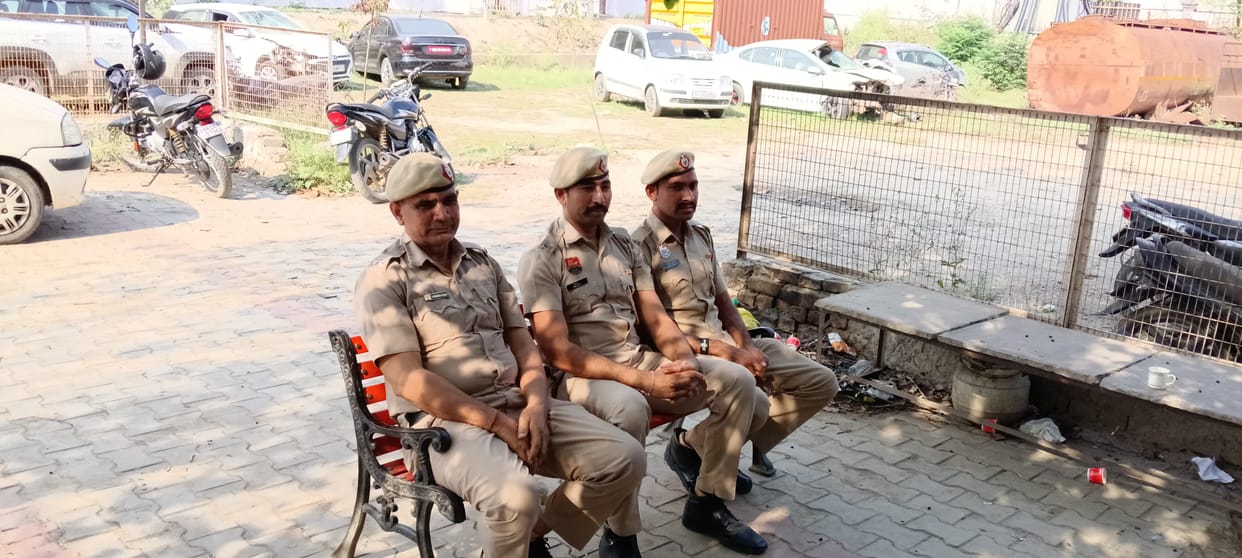 The Patwari did not arrive to measure the land, and the police waited all day.