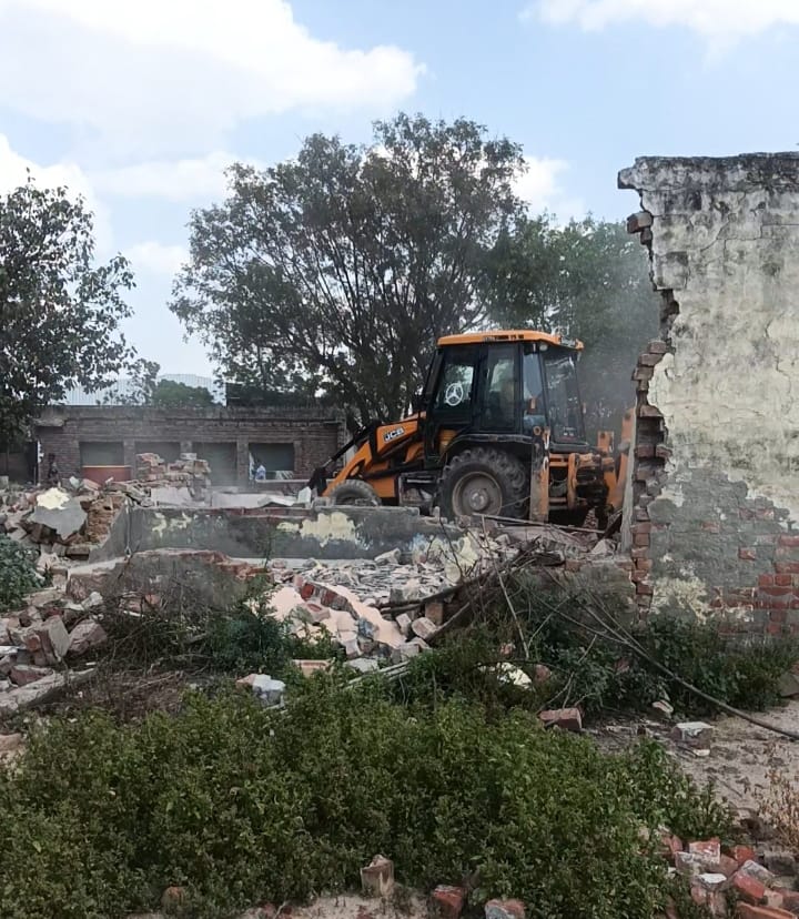 Illegal occupation removed from Ampur grazing land