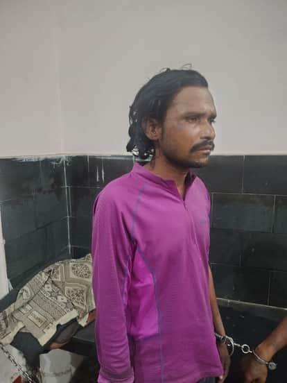 Accused of Murder of a Woman Arrested in Chirmiri Reward of 35,000 Had Been Announced for Panda in Ambikapur