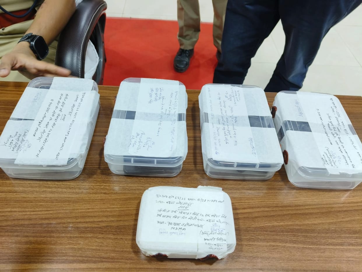 Three arrested for smuggling drugs worth Rs 5 crore from Bhadohi-Jaunpur border to Varanasi