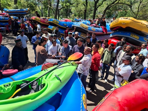 Rafting equipment inspected before tourist season, many flaws exposed