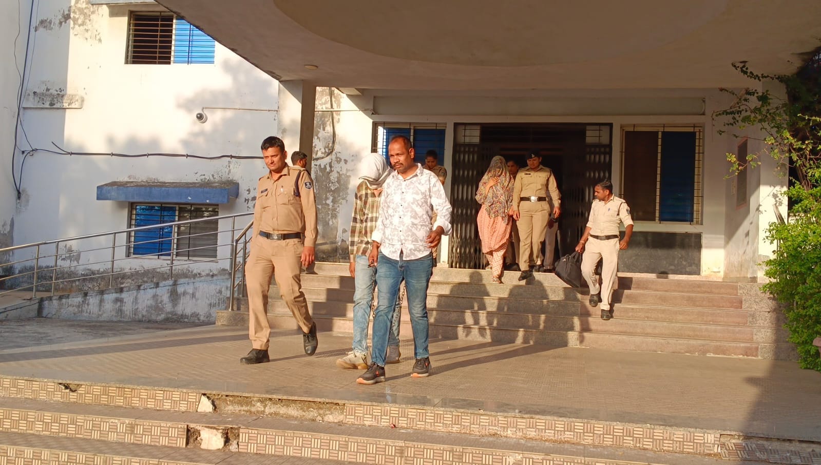 Full Truth Behind Chili Trader's Murder Videos of Wife Priyanka Arguing with Husband Contract Killer Surendra