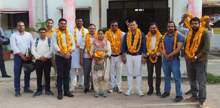 Virendra became the district chief and Nandlal the patron