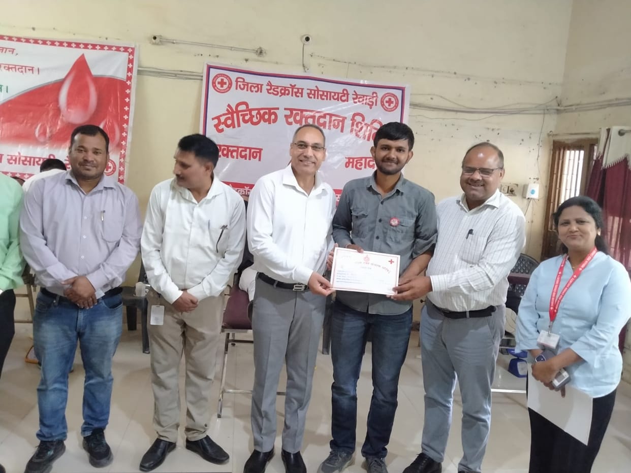 Youth should come forward to donate blood: Manoj Yadav