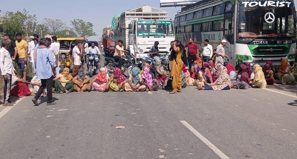 Unidentified funeral sparks uproar, family blocks old highway, two constables suspended