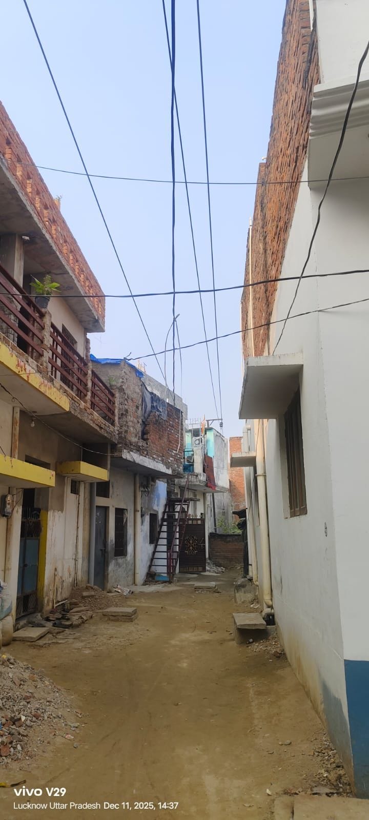 Electricity cables will be underground in the city at a cost of Rs 5000 crore.