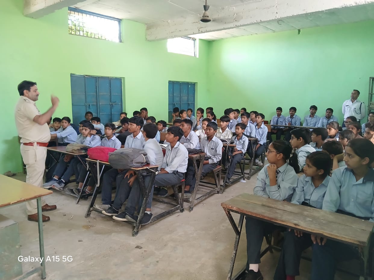 Students were informed about traffic rules.