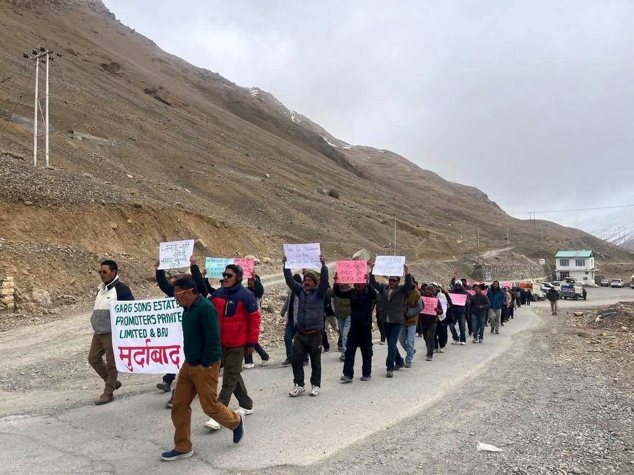 Peaceful protest rally held in Kaza for restoration of road