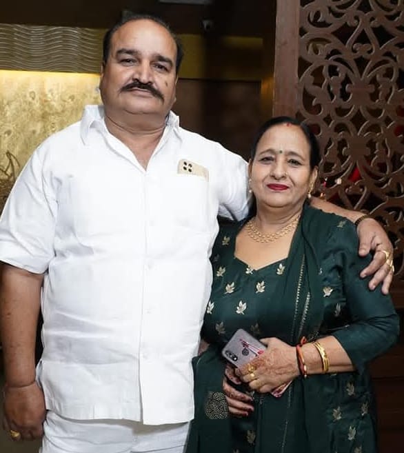 Asha, who went to visit Vrindavan, could not return, mourning in the family