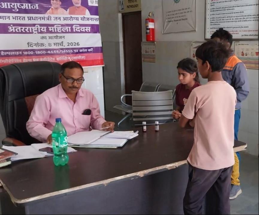 Villagers Visit Hospital Based on the Day; 18 Villages Rely on a Pharmacist