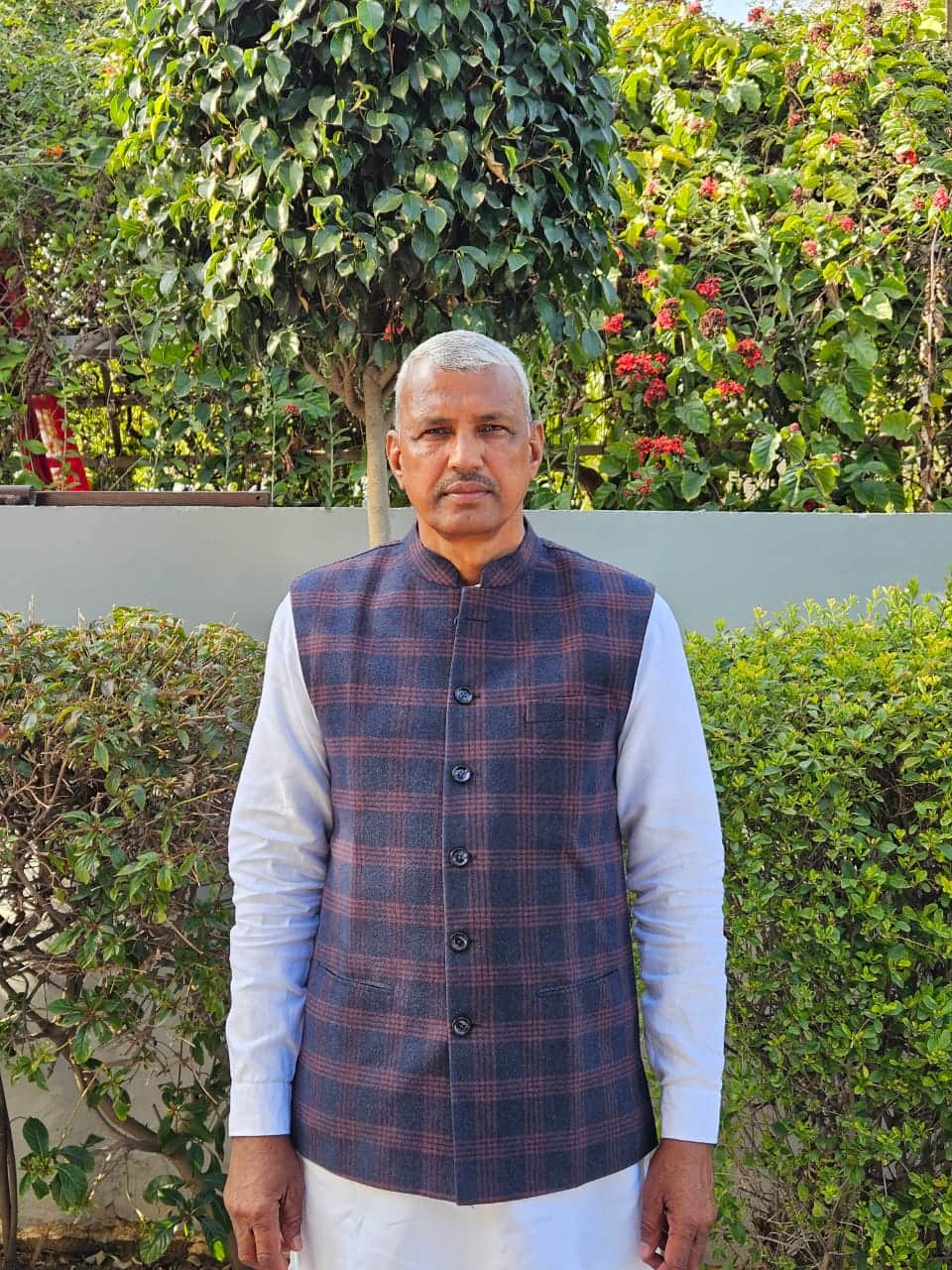 राजकुमार, सरपंच, गांव खलियावास।