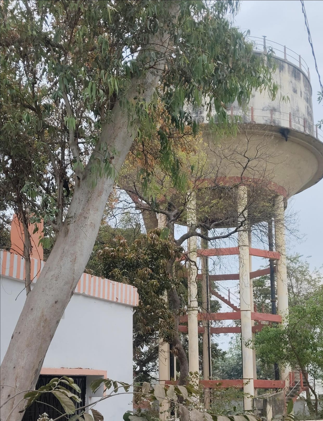 Overhead tank built but pipeline did not reach the villages