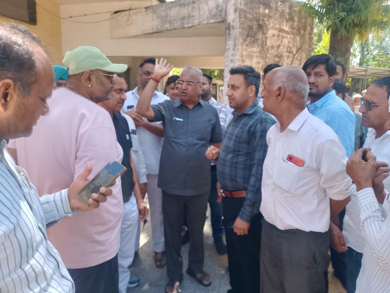 Tarawadi chairman accused of slapping Mandi Pradhan, protest erupts