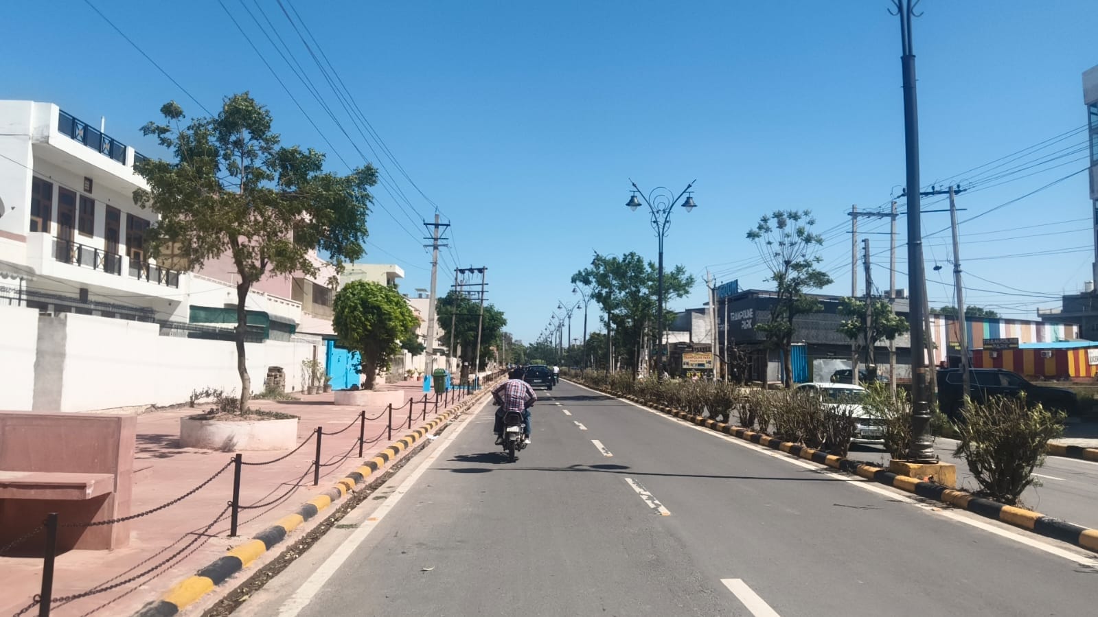 Strong winds neutralize sunlight, weather will remain variable for two days