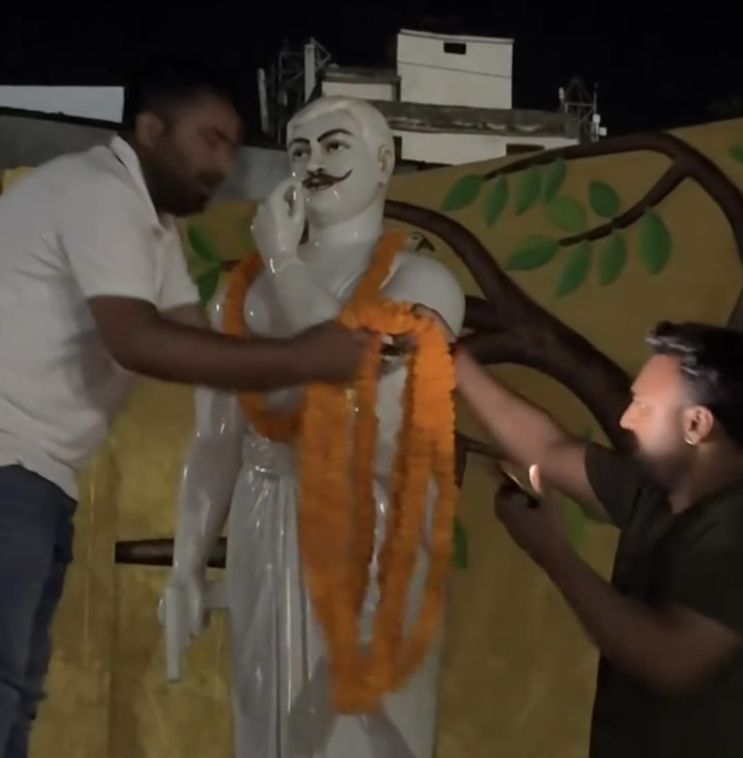Case Registered Against Youth Congress District President Over Late Night Statue Unveiling in Ambikapur