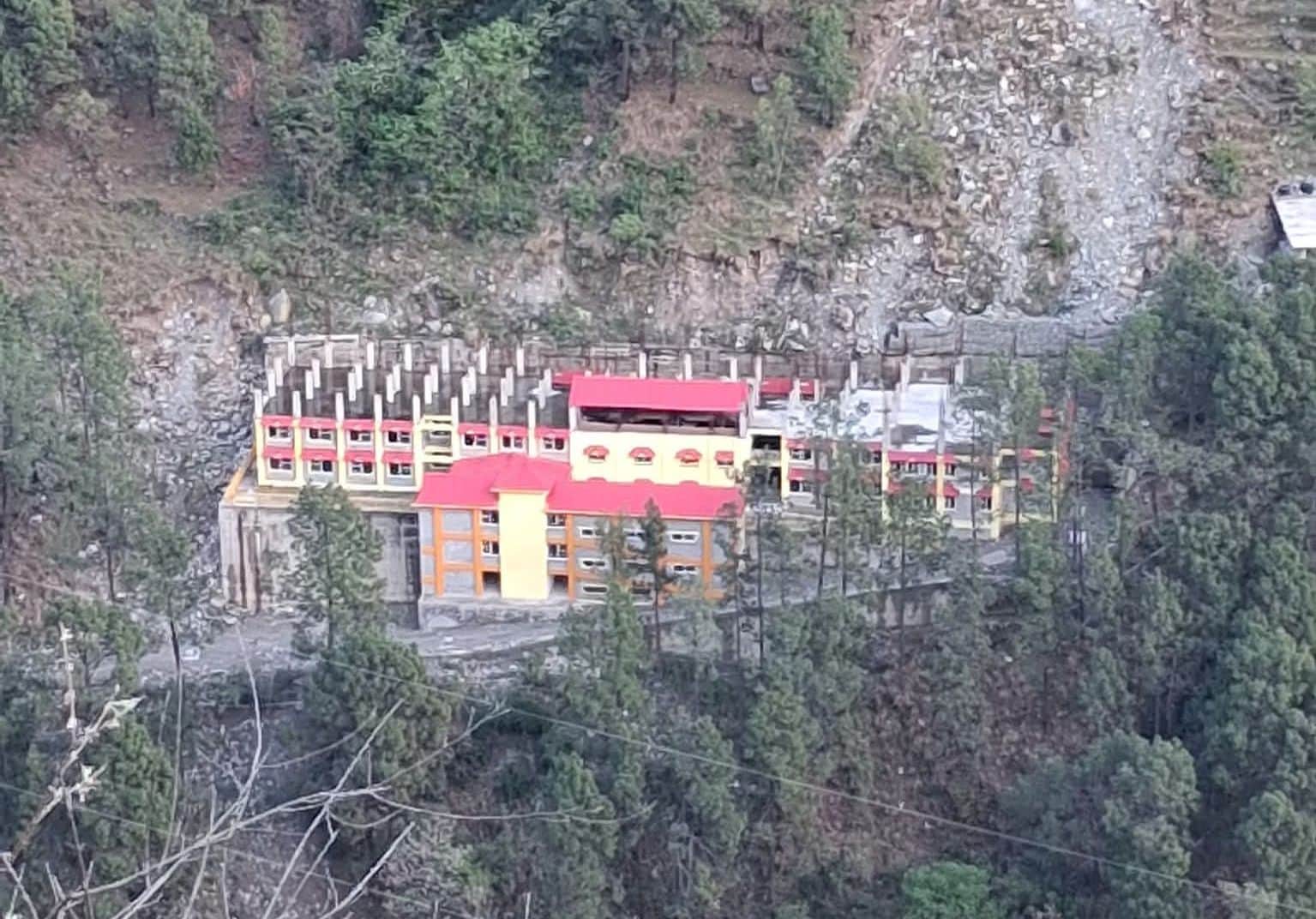 आनी में वर्षों बाद भी सिरे नहीं चढ़ पाया अस्पताल भवन का निर्माण। संवाद