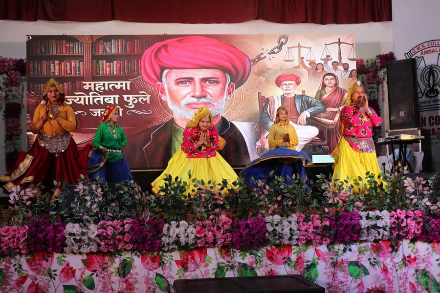 Flowers were offered at the statue of Mahatma Phule