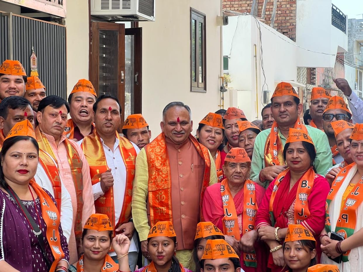 Led by the former mayor, citizens of Nepali origin joined the BJP.