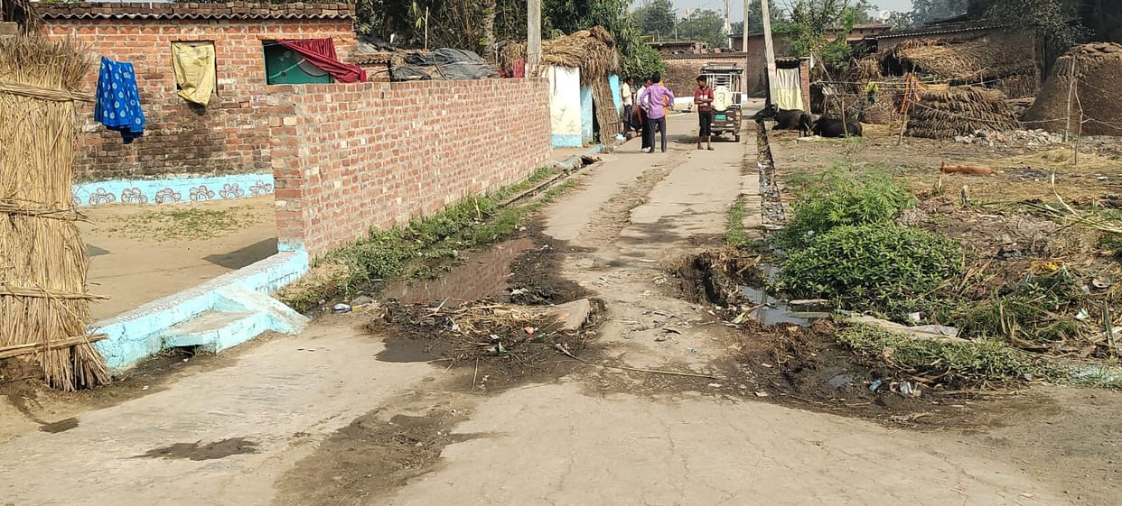 Due to the blockage of the drain, there is a problem due to waterlogging on the Biriyababa fair route.